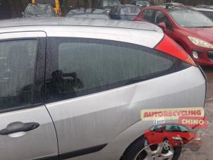 Gebruikte Ruit Extra 2Deurs links-achter Ford Focus 1 1.8 16V Prijs € 50,00 Margeregeling aangeboden door Autorecycling Chino B.V.