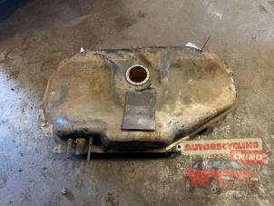 Gebruikte Brandstoftank Mazda 626 (GF12) 1.8i 16V Prijs € 50,00 Margeregeling aangeboden door Autorecycling Chino B.V.