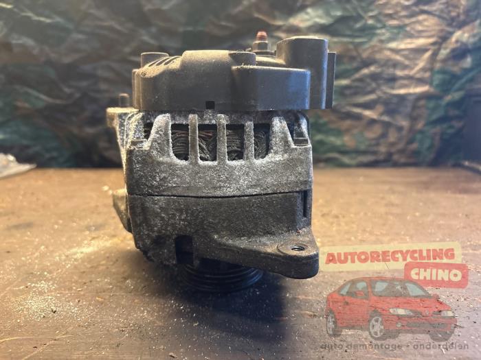 Alternator van een Hyundai Getz 1.6i 16V 2008