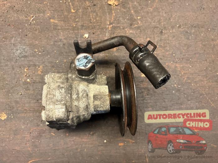 Gebruikte Pomp Servo Hyundai Getz 1.6i 16V Prijs € 35,00 Margeregeling aangeboden door Autorecycling Chino B.V.