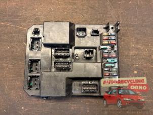 Gebruikte Zekeringkast Peugeot 307 Break (3E) 1.6 16V Prijs € 34,99 Margeregeling aangeboden door Autorecycling Chino B.V.