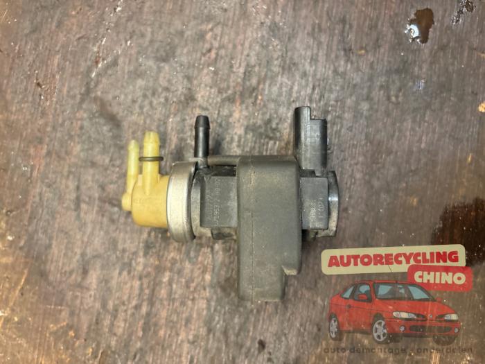 Gebruikte Turbodrukregelaar Peugeot 5008 I (0A/0E) 1.6 THP 16V Prijs € 25,00 Margeregeling aangeboden door Autorecycling Chino B.V.