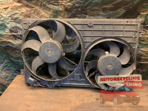 Gebruikte Radiateurfan Volkswagen Golf VI (5K1) 1.4 TSI 122 16V Prijs € 75,00 Margeregeling aangeboden door Autorecycling Chino B.V.