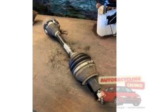 Gebruikte Homokineetas links-voor Skoda Rapid Spaceback 1.6 TDI 16V Prijs € 75,00 Margeregeling aangeboden door Autorecycling Chino B.V.