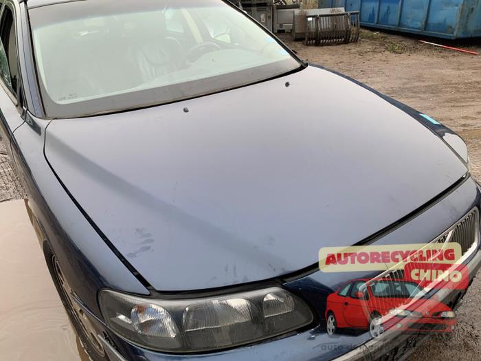 Motorkap van een Volvo V70 (SW) 2.4 20V 170 2001