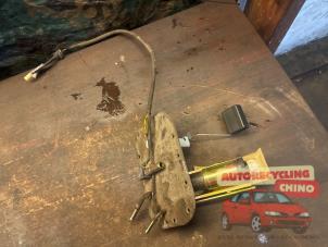 Gebruikte Tank element Pomp Suzuki Swift (SF310/413) 1.3i 16V 5-Drs. Prijs € 37,50 Margeregeling aangeboden door Autorecycling Chino B.V.