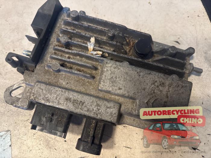Gebruikte Computer Diversen Citroen C4 Berline (NC) 1.2 12V PureTech 130 Prijs € 250,00 Margeregeling aangeboden door Autorecycling Chino B.V.