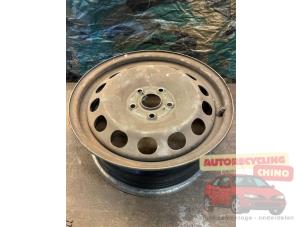 Gebruikte Velg Volkswagen Golf VI Variant (AJ5/1KA) 1.6 TDI 16V 105 Prijs € 25,00 Margeregeling aangeboden door Autorecycling Chino B.V.