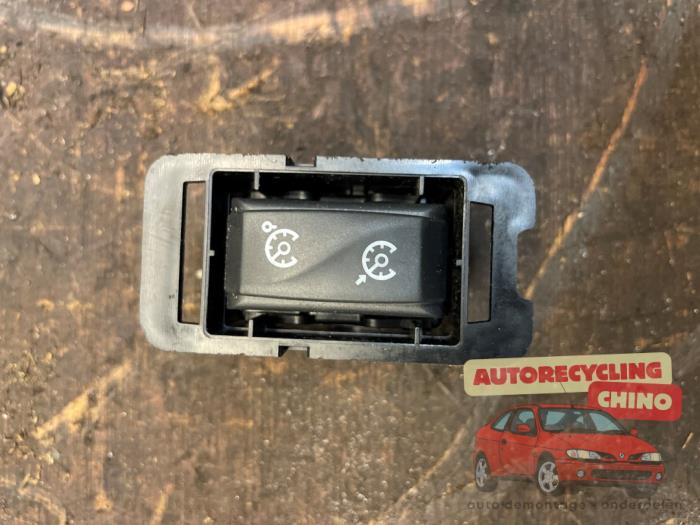 Gebruikte Cruise Control Renault Zoé (AG) R90 Prijs € 25,00 Margeregeling aangeboden door Autorecycling Chino B.V.