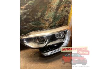 Gebruikte Koplamp links Renault Megane IV Estate (RFBK) 1.5 Energy dCi 110 Prijs € 300,00 Margeregeling aangeboden door Autorecycling Chino B.V.