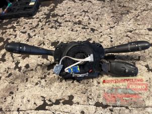 Gebruikte Combischakelaar Stuurkolom Peugeot Partner (GC/GF/GG/GJ/GK) 1.6 HDI 90 16V Prijs € 100,00 Margeregeling aangeboden door Autorecycling Chino B.V.