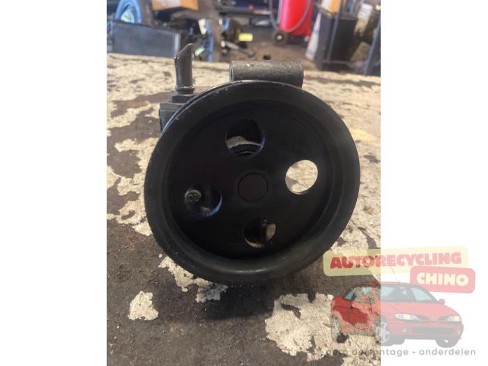 Gebruikte Servopomp Ford Fiesta 5 (JD/JH) 1.3 Prijs € 35,00 Margeregeling aangeboden door Autorecycling Chino B.V.