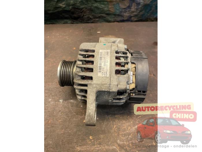 Gebruikte Dynamo Lancia Delta (844) 1.8 Di T-Jet 16V Prijs € 100,00 Margeregeling aangeboden door Autorecycling Chino B.V.