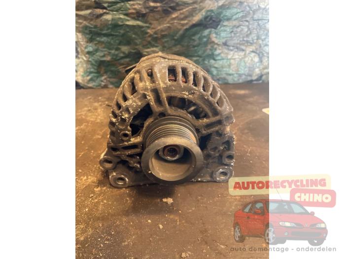 Gebruikte Dynamo Seat Cordoba (6L2) 1.4 16V Prijs € 35,00 Margeregeling aangeboden door Autorecycling Chino B.V.