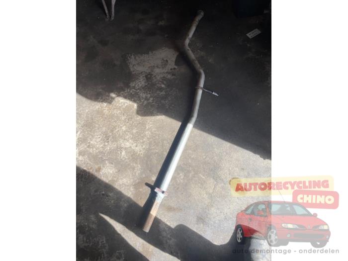 Gebruikte Uitlaat Tussenpijp Peugeot 206 (2A/C/H/J/S) 1.4 XR,XS,XT,Gentry Prijs € 35,00 Margeregeling aangeboden door Autorecycling Chino B.V.