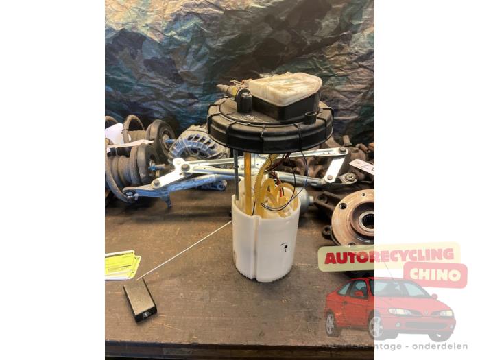 Gebruikte Tank element Pomp Citroen Berlingo 1.6 BlueHDI 75 Prijs € 75,00 Margeregeling aangeboden door Autorecycling Chino B.V.