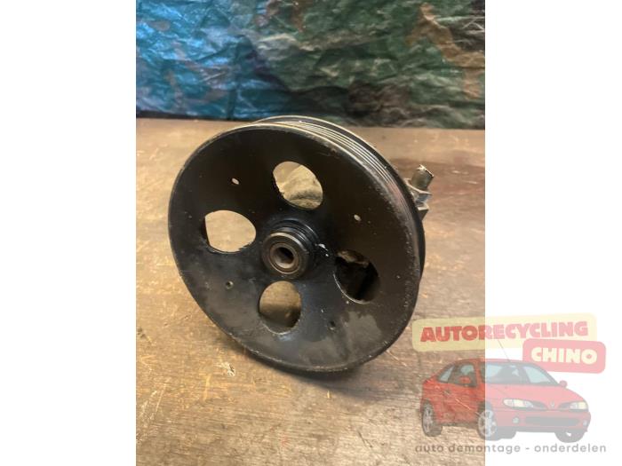 Gebruikte Servopomp Opel Corsa B (73/78/79) 1.4 Joy,Sport,GLS 16V Ecotec Prijs € 35,00 Margeregeling aangeboden door Autorecycling Chino B.V.