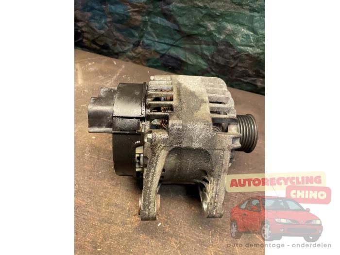 Gebruikte Dynamo Alfa Romeo 147 (937) 1.6 Twin Spark 16V Prijs € 35,00 Margeregeling aangeboden door Autorecycling Chino B.V.