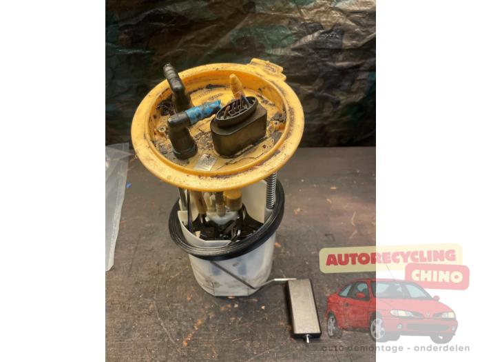Gebruikte Dieselpomp Skoda Octavia Combi (1Z5) 1.6 TDI Greenline Prijs € 50,00 Margeregeling aangeboden door Autorecycling Chino B.V.