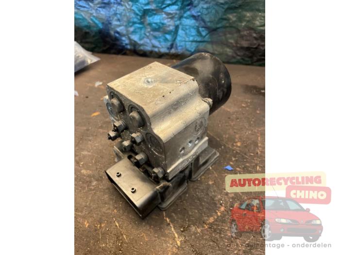 Gebruikte ABS Pomp Fiat Croma (194) 1.9 D Multijet Prijs € 50,00 Margeregeling aangeboden door Autorecycling Chino B.V.