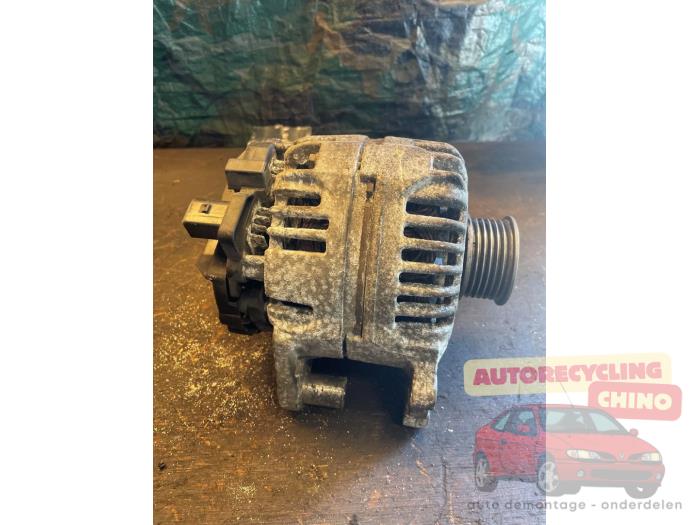 Gebruikte Dynamo Volkswagen Polo IV (9N1/2/3) 1.4 FSI 16V Prijs € 35,00 Margeregeling aangeboden door Autorecycling Chino B.V.