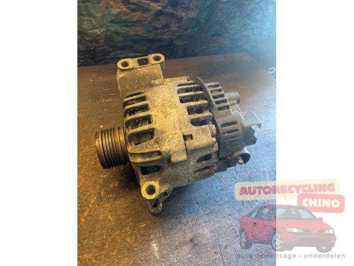 Gebruikte Dynamo Mercedes B (W245) 2.0 B-180 NGT 16V Prijs € 100,00 Margeregeling aangeboden door Autorecycling Chino B.V.
