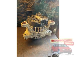 Dynamo van een Opel Corsa D 1.2 16V 2013