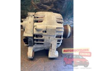 Dynamo van een Opel Corsa D 1.2 16V 2013