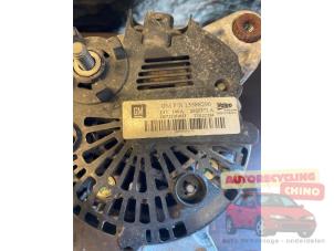 Dynamo van een Opel Corsa D 1.2 16V 2013