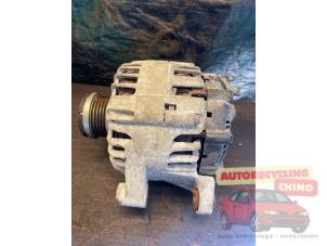 Dynamo van een Opel Corsa D 1.2 16V 2013