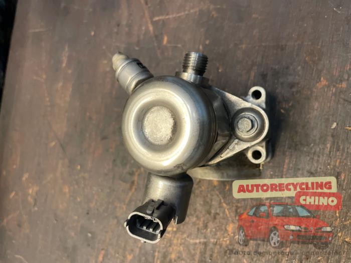 Gebruikte Hogedrukpomp Ford Focus 3 1.0 Ti-VCT EcoBoost 12V 125 Prijs € 70,00 Margeregeling aangeboden door Autorecycling Chino B.V.