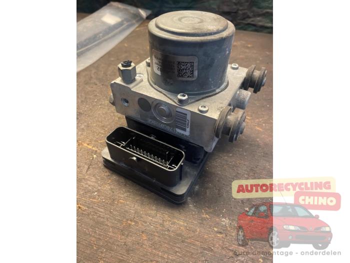 Gebruikte ABS Pomp Opel Insignia 2.0 CDTI 16V 140 ecoFLEX Prijs € 75,00 Margeregeling aangeboden door Autorecycling Chino B.V.