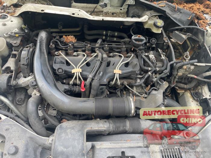 Gebruikte Motor Volvo V50 (MW) 2.4 D5 20V Autom.. Prijs € 1.250,00 Margeregeling aangeboden door Autorecycling Chino B.V.