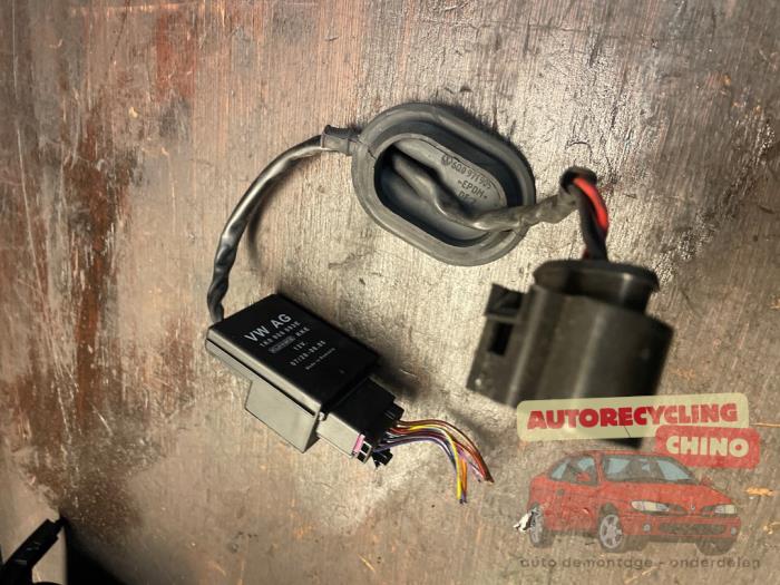 Gebruikte Brandstofpomp module Volkswagen Golf V (1K1) 1.6 FSI 16V Prijs € 25,00 Margeregeling aangeboden door Autorecycling Chino B.V.