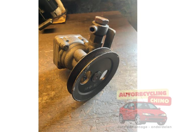 Gebruikte Pomp Servo Hyundai Getz 1.6i 16V Prijs € 40,00 Margeregeling aangeboden door Autorecycling Chino B.V.