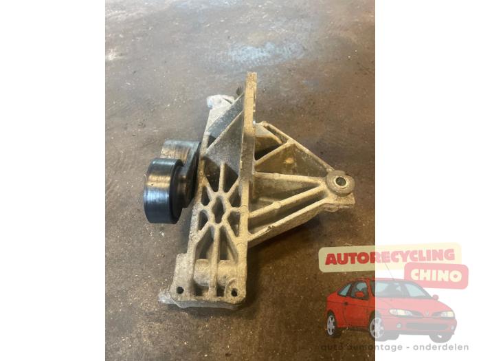 Gebruikte Dynamosteun boven Ford Ka II 1.2 Prijs € 40,00 Margeregeling aangeboden door Autorecycling Chino B.V.