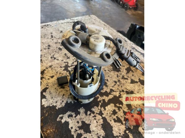 Gebruikte Tank element Pomp Mercedes A (W169) 2.0 A-200 CDI 16V 5-Drs. Prijs € 45,00 Margeregeling aangeboden door Autorecycling Chino B.V.