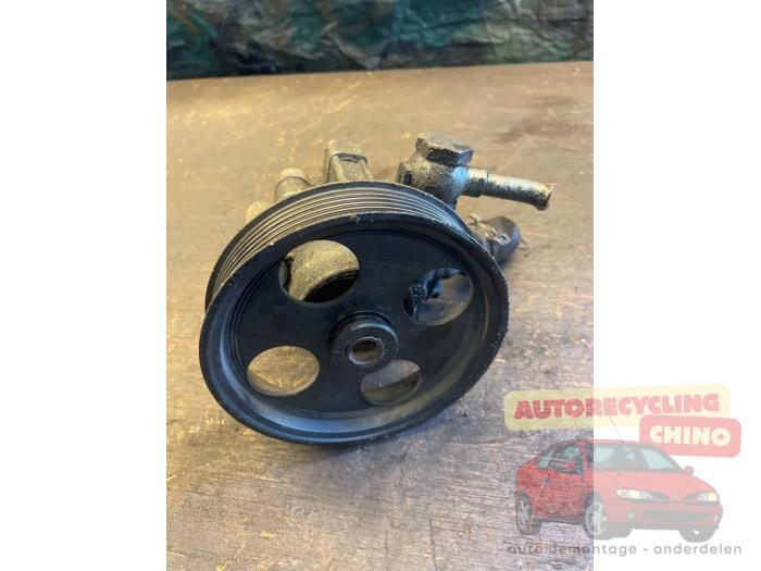 Gebruikte Pomp Servo Opel Insignia Sports Tourer 2.0 CDTI 16V 130 ecoFLEX Prijs € 50,00 Margeregeling aangeboden door Autorecycling Chino B.V.