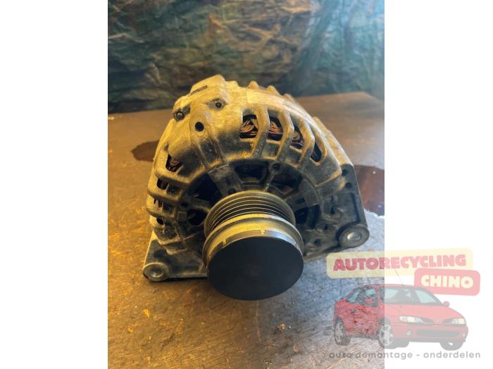 Gebruikte Dynamo Skoda Superb (3U4) 1.8 20V Turbo Prijs € 50,00 Margeregeling aangeboden door Autorecycling Chino B.V.