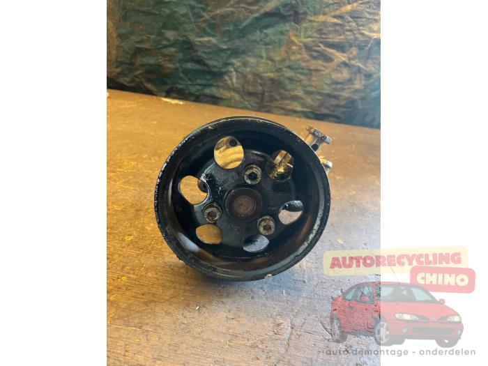Gebruikte Servopomp Skoda Superb (3U4) 1.8 20V Turbo Prijs € 50,00 Margeregeling aangeboden door Autorecycling Chino B.V.