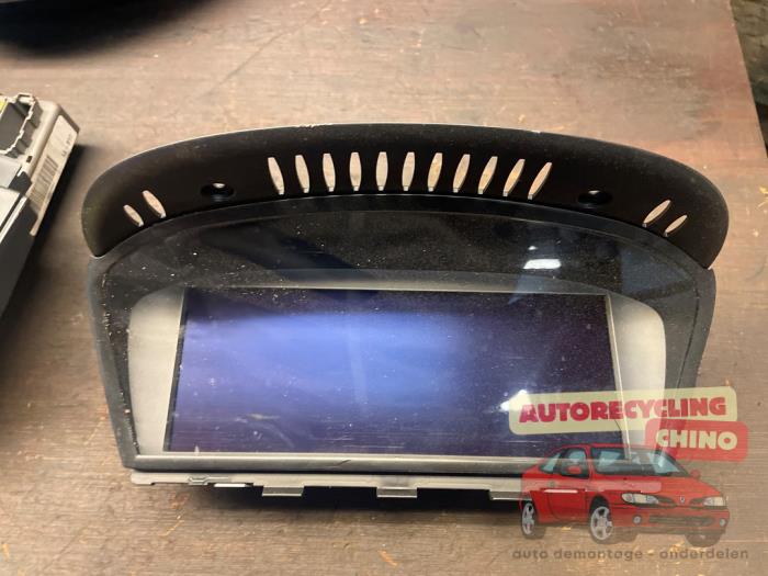 Gebruikte Display Interieur BMW 3 serie Touring (E91) 318i 16V Prijs € 100,00 Margeregeling aangeboden door Autorecycling Chino B.V.