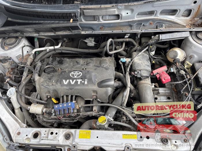 Gebruikte Versnellingsbak Toyota Yaris Verso (P2) 1.5 16V Prijs € 350,00 Margeregeling aangeboden door Autorecycling Chino B.V.