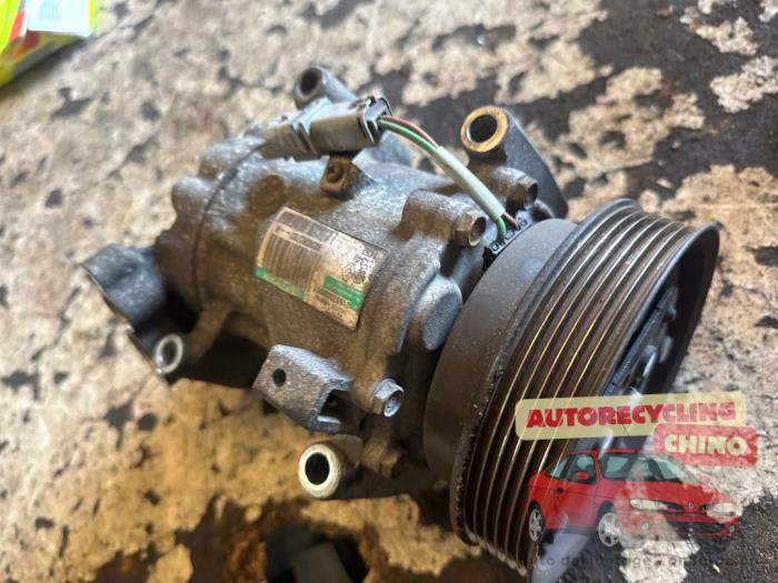 Gebruikte Aircopomp Renault Clio III (BR/CR) 1.6 16V Prijs € 50,00 Margeregeling aangeboden door Autorecycling Chino B.V.