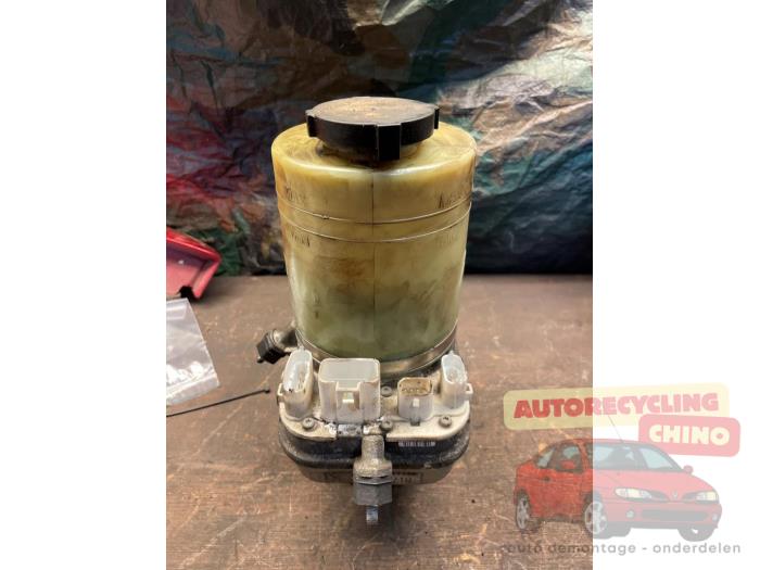 Gebruikte Stuurpomp Opel Vectra C GTS 2.2 DIG 16V Prijs € 50,00 Margeregeling aangeboden door Autorecycling Chino B.V.
