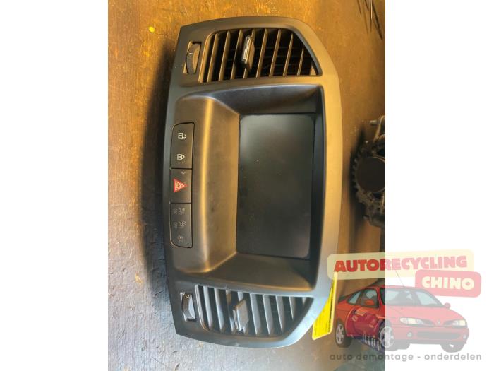 Gebruikte Display Interieur Opel Insignia Sports Tourer 2.0 Turbo 16V Ecotec Prijs € 200,00 Margeregeling aangeboden door Autorecycling Chino B.V.