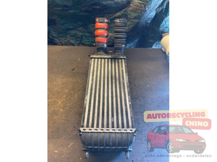 Gebruikte Intercooler Citroen C4 Cactus (0B/0P) 1.2 PureTech 110 12V Prijs € 45,00 Margeregeling aangeboden door Autorecycling Chino B.V.