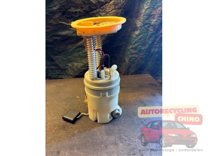 Gebruikte Tank element Pomp Mercedes B (W245) 1.5 B-160 16V Prijs € 45,00 Margeregeling aangeboden door Autorecycling Chino B.V.