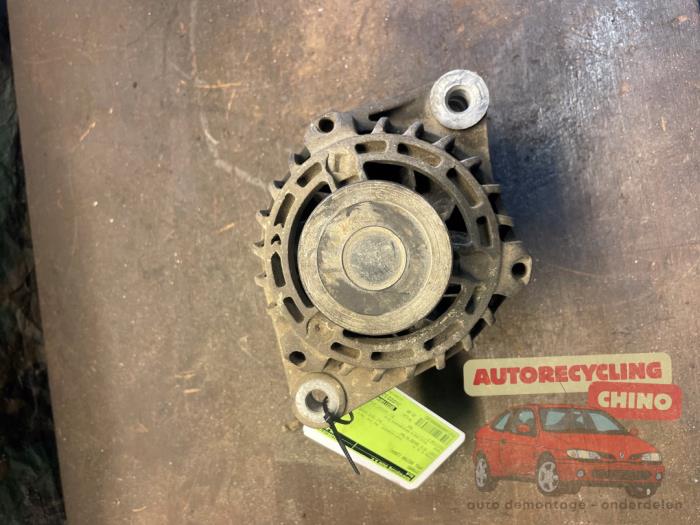 Gebruikte Dynamo Opel Vectra C 1.9 CDTI 120 Prijs € 35,00 Margeregeling aangeboden door Autorecycling Chino B.V.
