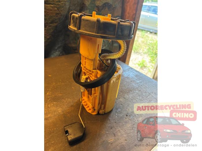 Gebruikte Tank element Pomp Volkswagen Transporter T5 2.0 TDI DRF Prijs € 30,00 Margeregeling aangeboden door Autorecycling Chino B.V.
