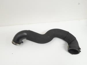 Gebruikte Intercooler Slang Audi A4 Avant (B8) 1.8 TFSI 16V Prijs € 9,00 Margeregeling aangeboden door GEJO Revisie & Onderdelen BV